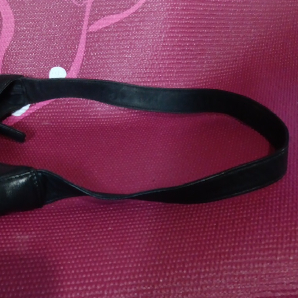 Fossil Black Leather Shoulder Bag - Picture 7 of 9